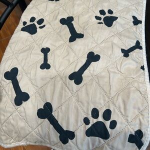 Cream Bedding Blanket with Dog Paw and Bone Pattern